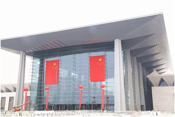 9米长的BG大游超大超白玻璃再次应用于世界级的会展中心